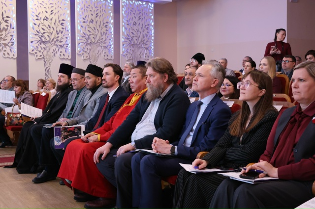 Коллективу ДУМ Новосибирской области вручили Почетную грамоту от руководства региона