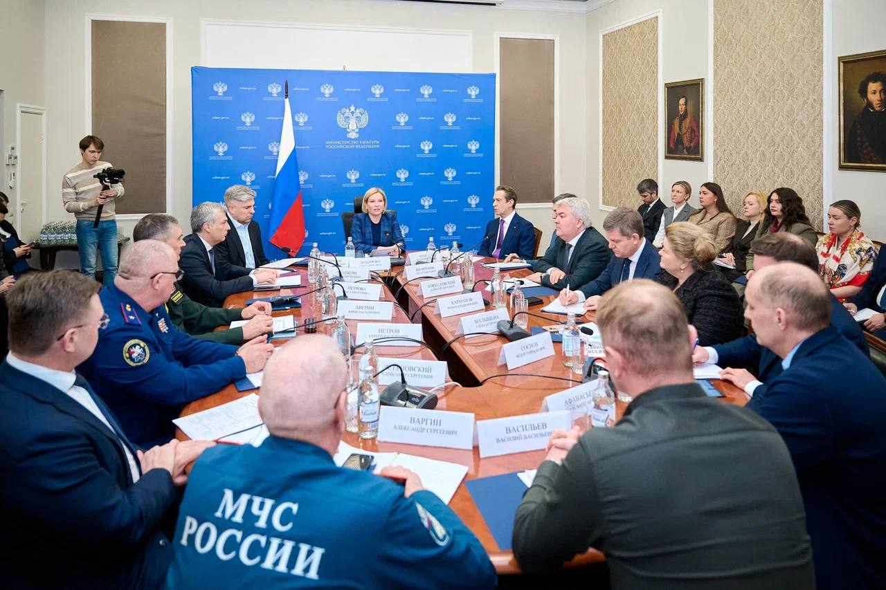 «Герои и образцы для подражания»