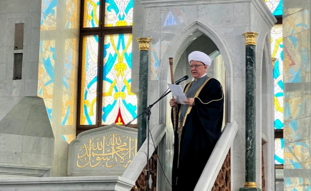 Муфтий Альбир хазрат Крганов провел пятничный намаз в мечети Кул Шариф