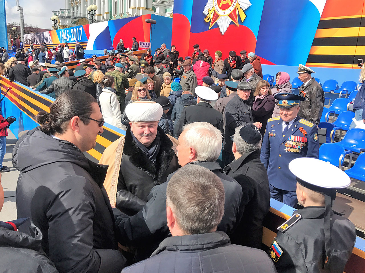Муфтий Равиль-Хазрат Панчеев принял участие в торжественном параде в Санкт-Петербурге по случаю Дня Победы